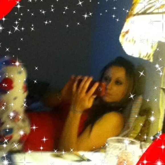 Meet your Posher, Kayla - Picture 1 of 1